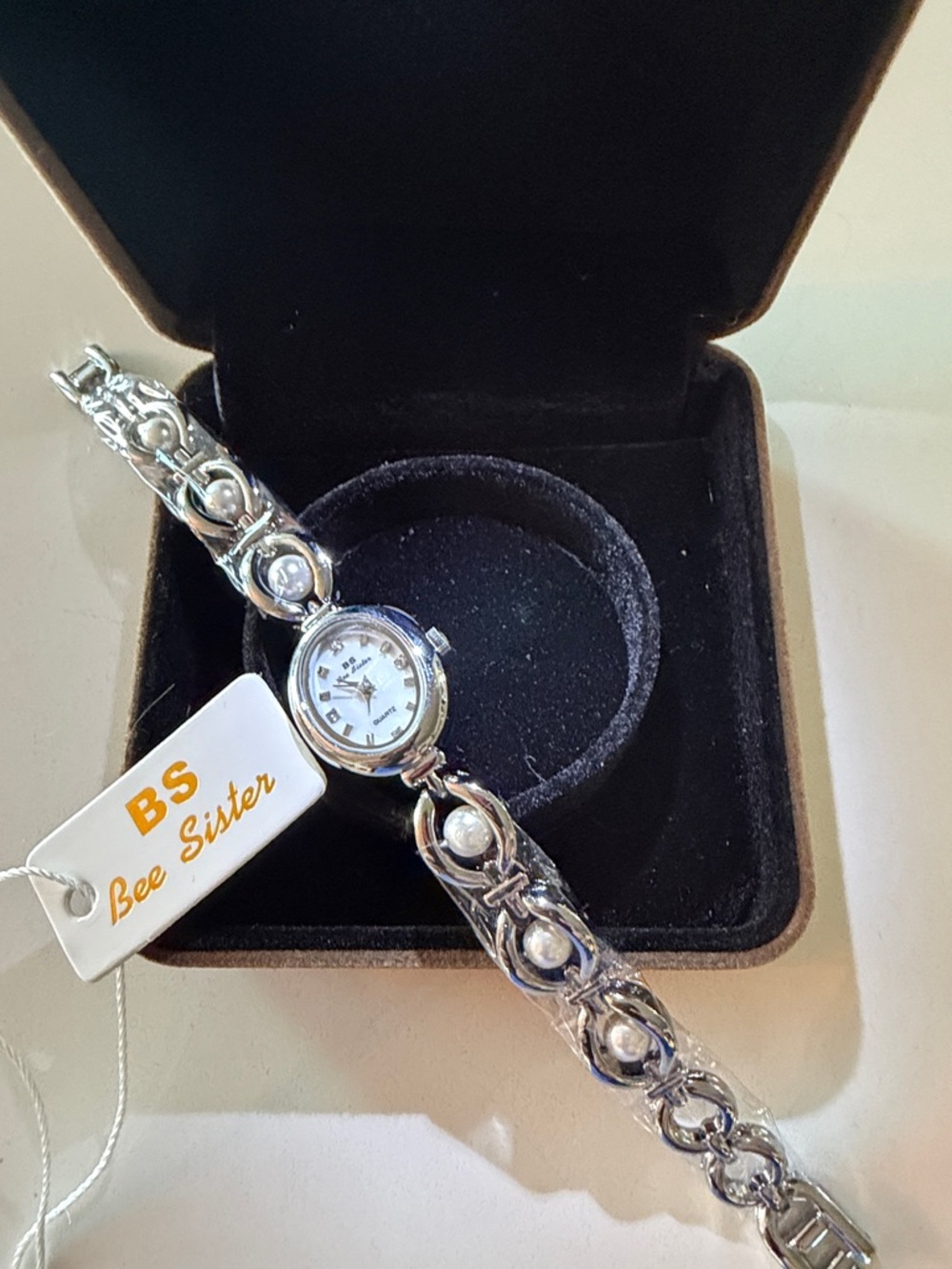 Bee Sister Silver-Tone Pearl Accent Women's Bracelet Watch